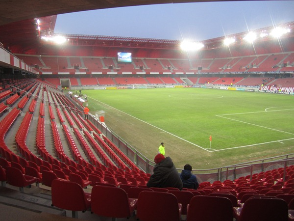 Stade du Hainaut photo